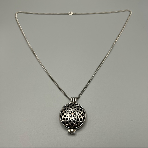 Silver Tone Essential Oil Diffuser Locket - Picture 6 of 10
